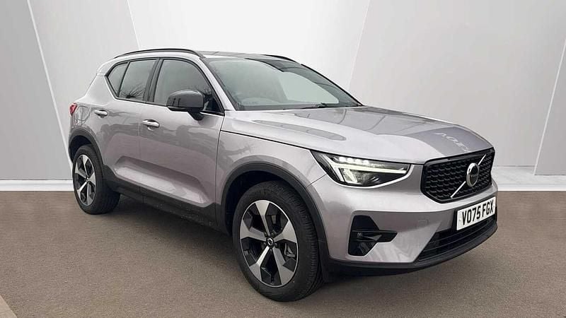 Silver New 2025 Volvo XC40 Plus SUV | £34,695 (Super price) - Image 1/4