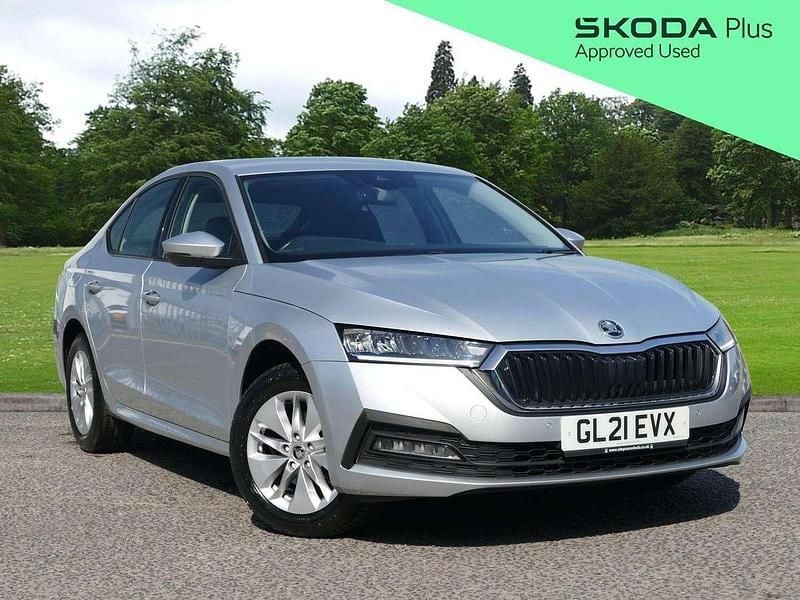 Silver Used 2021 Skoda Octavia SE Hatchback | £11,195 (Fair price) - Image 1/4