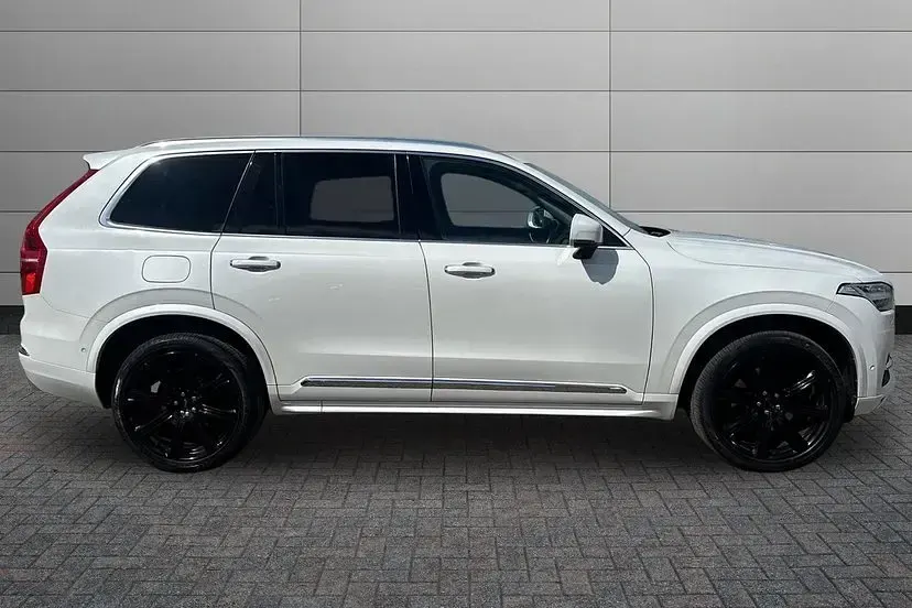 Used Volvo XC90 Inscription 232 HP (170 kW) 2019 Crystal white SUV