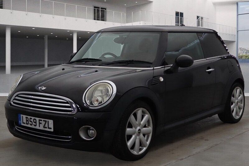 Black Used 2009 Mini Cooper Hatch Hatchback | £5,950 (Expensive) - Image 1/1