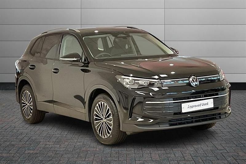 Grenadilla black Used 2025 VW Tiguan Match SUV | £33,495 (A bit pricey) - Image 1/4