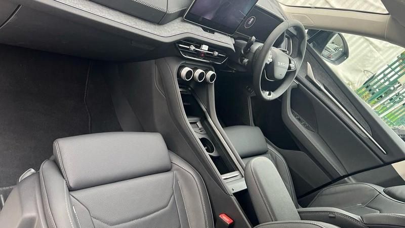 New Skoda Kodiaq SE L 150 HP (110 kW) 2025 Black magic pearl effect SUV