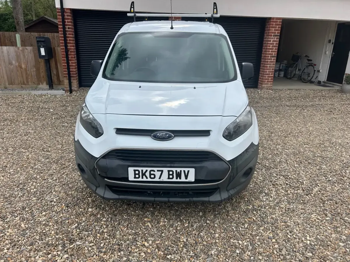 Usado Ford Transit Connect 75 HP (55 kW) 2017 Branco Monovolume