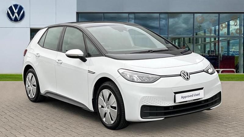 Glacier white metallic black Used 2022 VW ID.3 Pro Performance Hatchback | £17,232 (Fair price) - Image 1/4