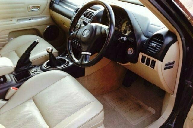 Used Lexus IS200 153 HP (112 kW) 2005 Sedan