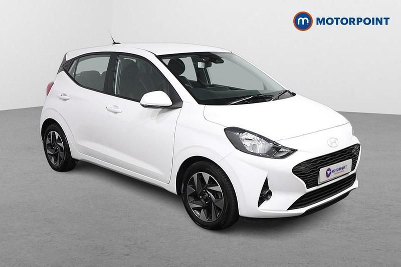 Used Hyundai i10 Advanced 63 HP (46 kW) 2025 White Hatchback