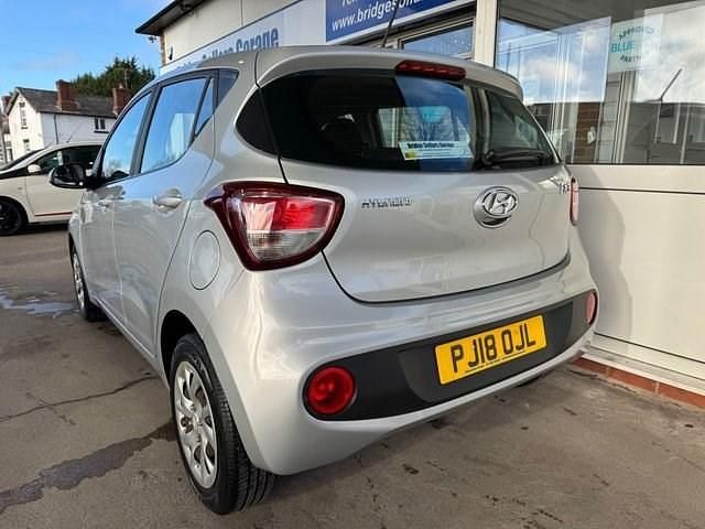 Used Hyundai i10 SE 66 HP (48 kW) 2018 Grey Hatchback
