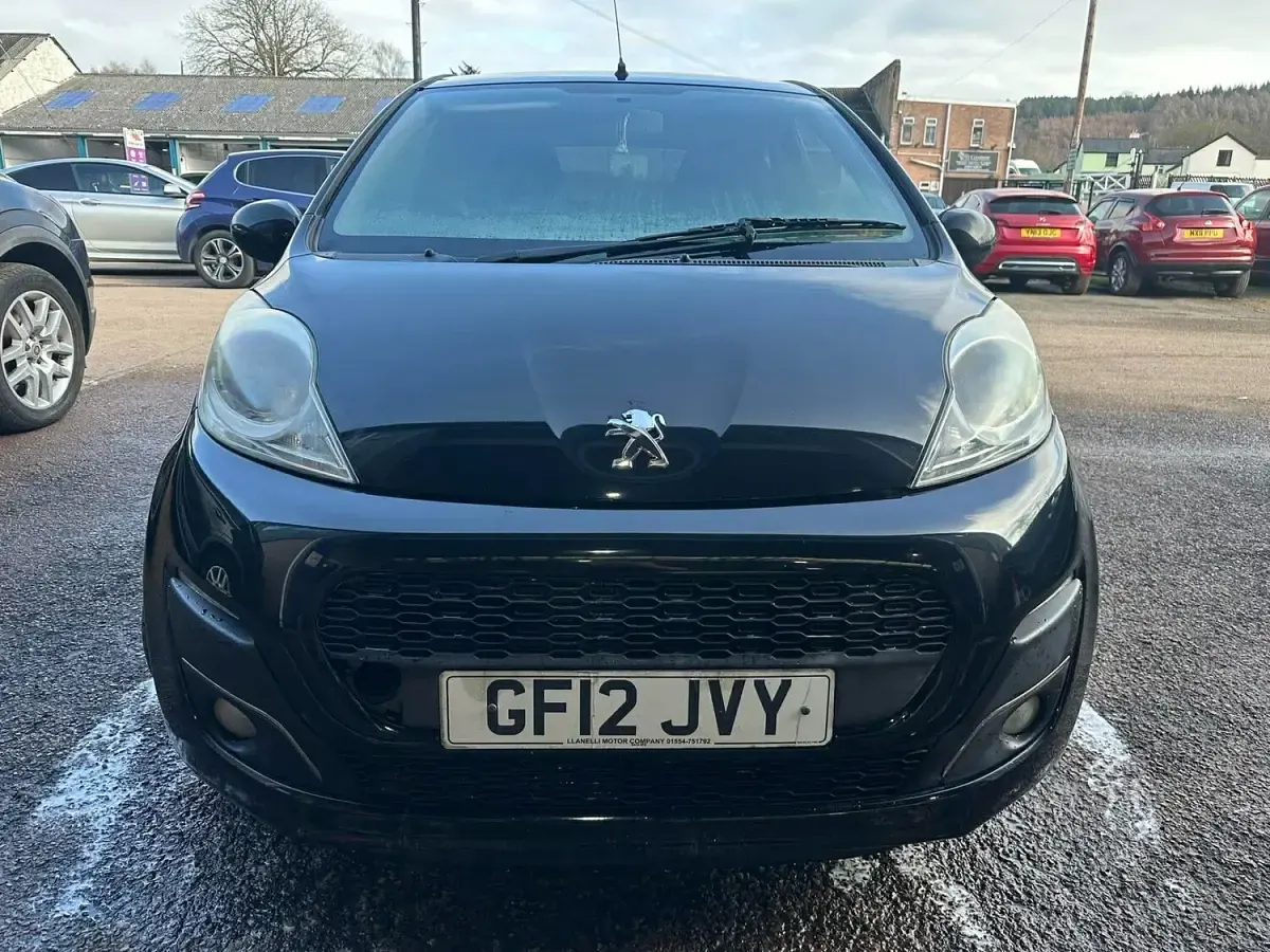 Used Peugeot 107 Allure 68 HP (50 kW) 2012 Black Hatchback