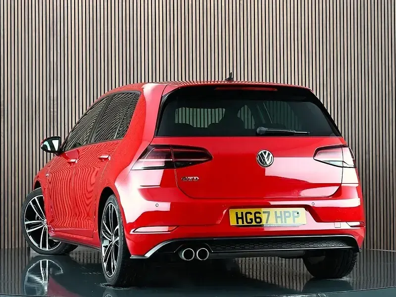 Used VW Golf VII GTD 184 HP (135 kW) 2017 Red Hatchback