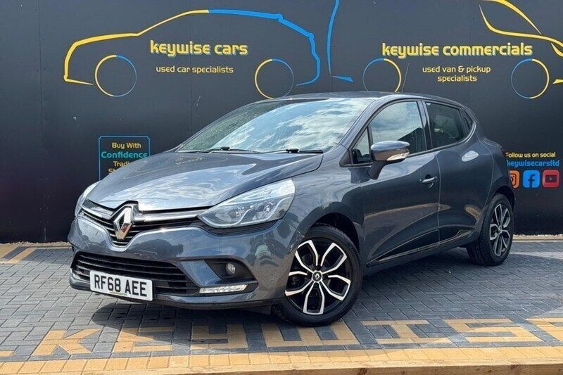 Used 2025 Renault Clio V Play Hatchback | £8,290 - Image 1/1