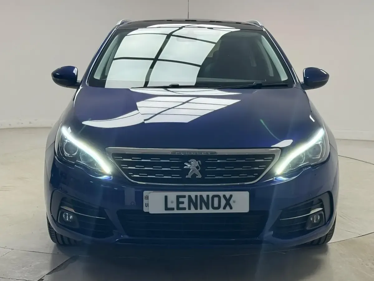 Used Peugeot 308 SW Allure 130 HP (95 kW) 2018 Blue Estate
