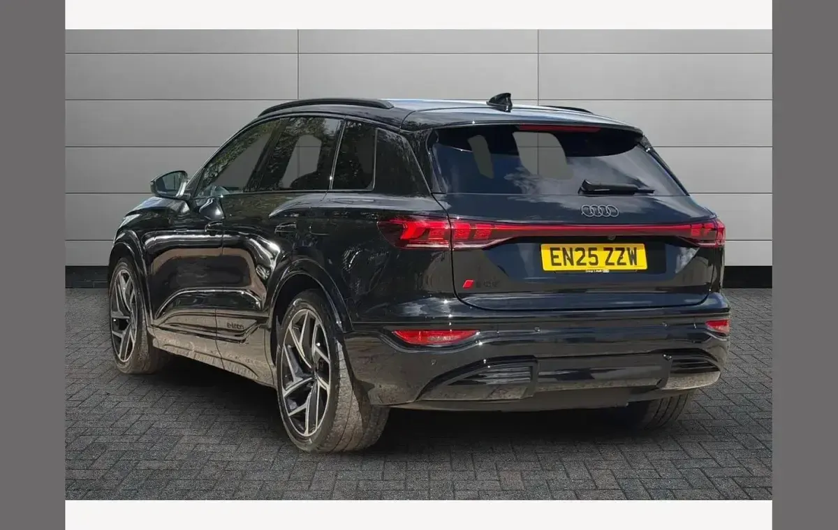 Used Audi SQ6 e-tron Advanced 359 kW (489 HP) 2025 Black SUV