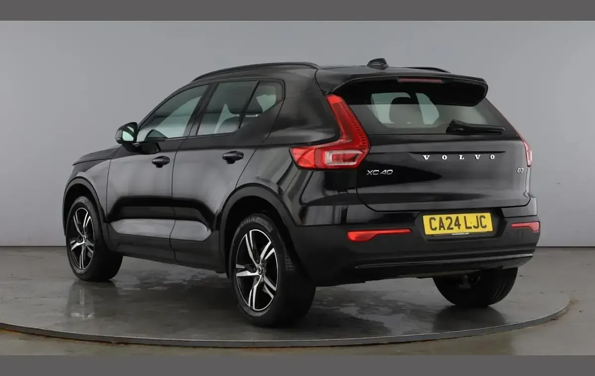 Used Volvo XC40 Plus 161 HP (118 kW) 2024 Black SUV
