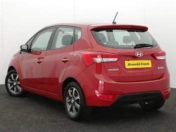 Used Hyundai ix20 SE 125 HP (91 kW) 2019 Red Hatchback