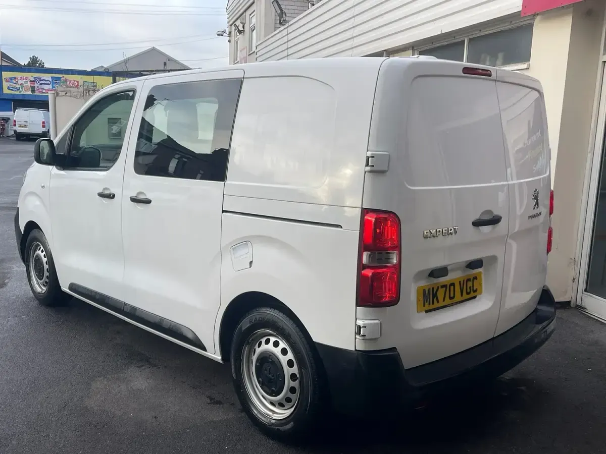 Used Peugeot Expert 100 HP (73 kW) 2020 White Van