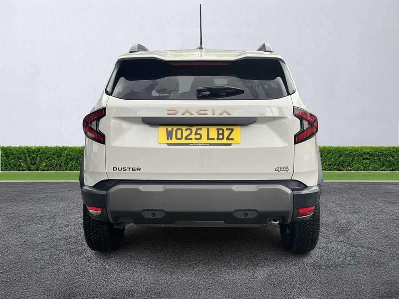 Used Dacia Duster Extreme 130 HP (95 kW) 2025 White Hatchback
