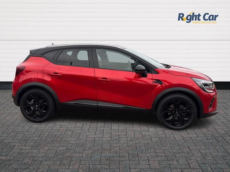 Used Renault Captur Rive Gauche 142 HP (104 kW) 2022 Red / black  SUV