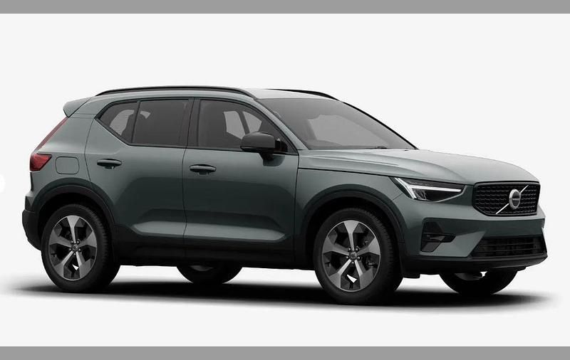 New Volvo XC40 Plus 161 HP (118 kW) 2026 Silver SUV