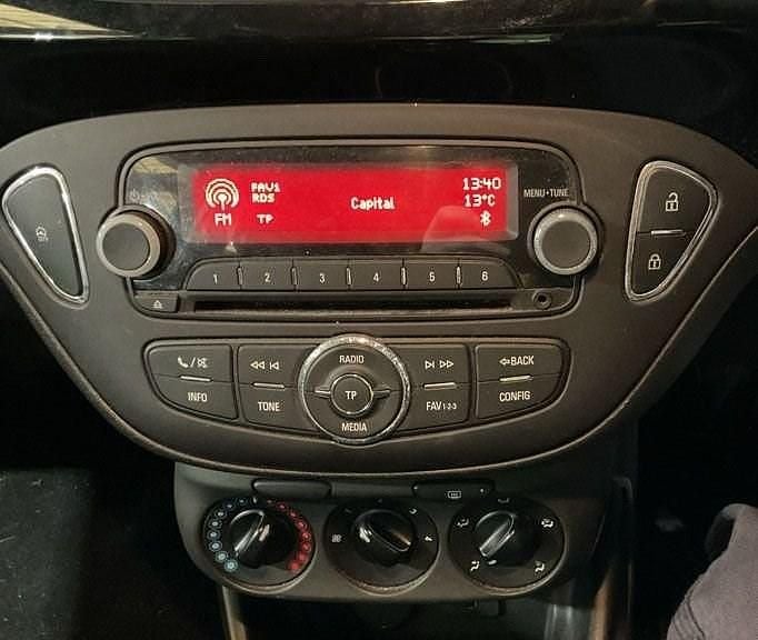 Used Vauxhall Corsa 70 HP (51 kW) 2015 Red Hatchback