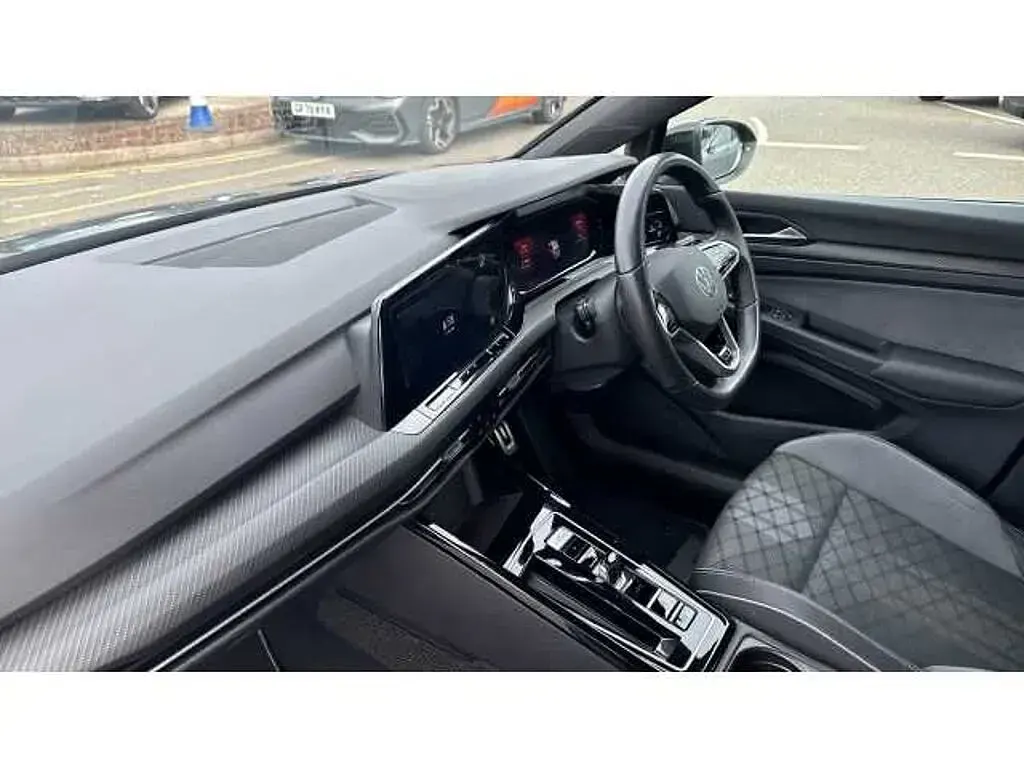 Used VW Golf VIII 150 HP (110 kW) 2024