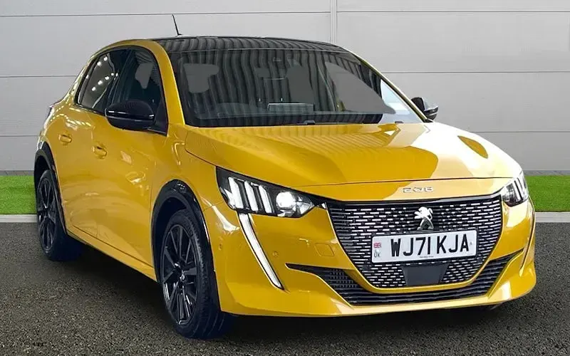 Gebraucht Peugeot 208 Premium 102 PS (75 kW) 2021 Kleinwagen
