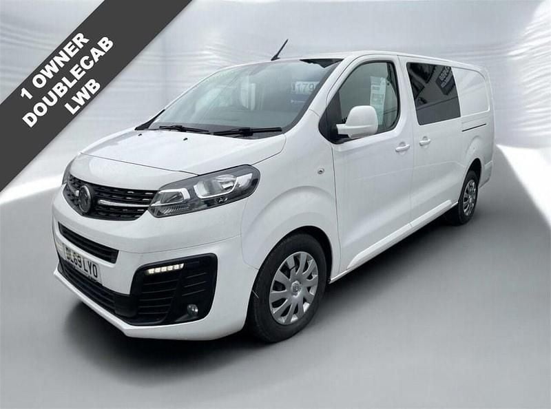 Used Vauxhall Vivaro Sportive 150 HP (110 kW) 2019 White MPV
