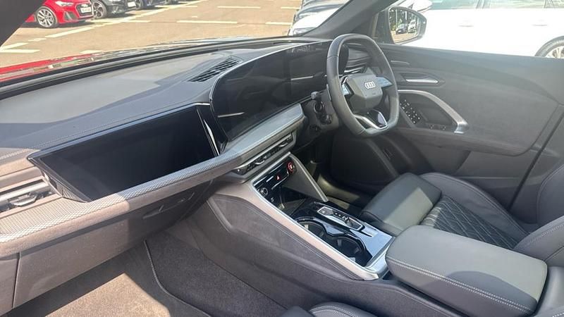 Used Audi SQ5 Advanced 367 HP (269 kW) 2025 Black SUV