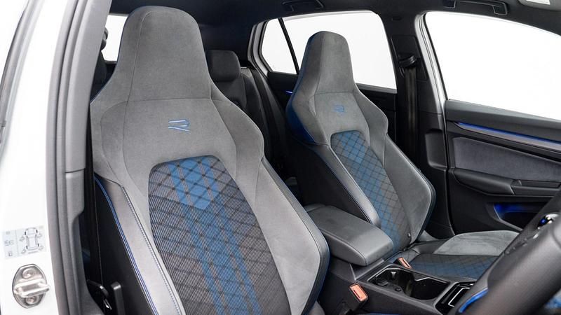 Used VW Golf VIII Black Edition 333 HP (244 kW) 2025 White Hatchback