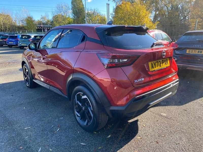 Used Nissan Juke N-Connecta 114 HP (83 kW) 2022 Red SUV