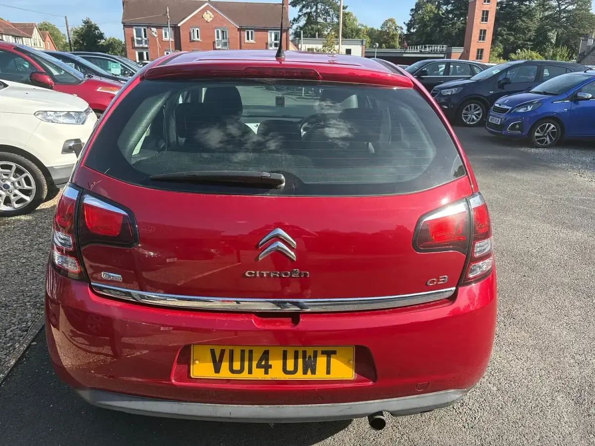 Used Citroën C3 SELECTION 90 HP (66 kW) 2014 Red Hatchback