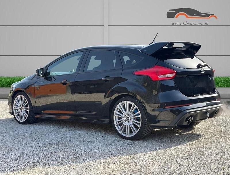 Used Ford Focus RS 350 HP (257 kW) 2017 Black Hatchback