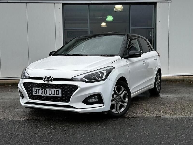Used Hyundai i20 84 HP (61 kW) 2020 White Hatchback