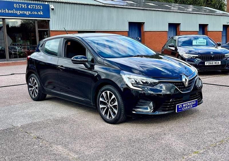 Used Renault Clio V Evolution 90 HP (66 kW) 2023 Black Hatchback