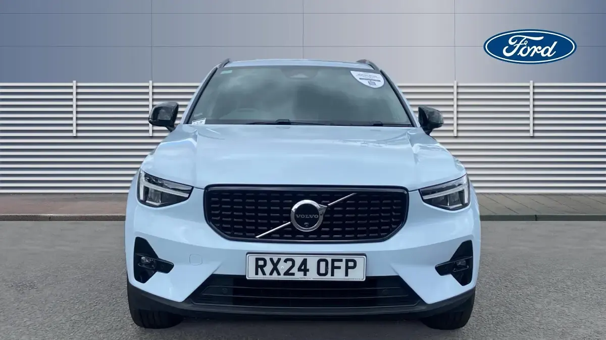 Used Volvo XC40 Plus 197 HP (144 kW) 2024 Blue SUV