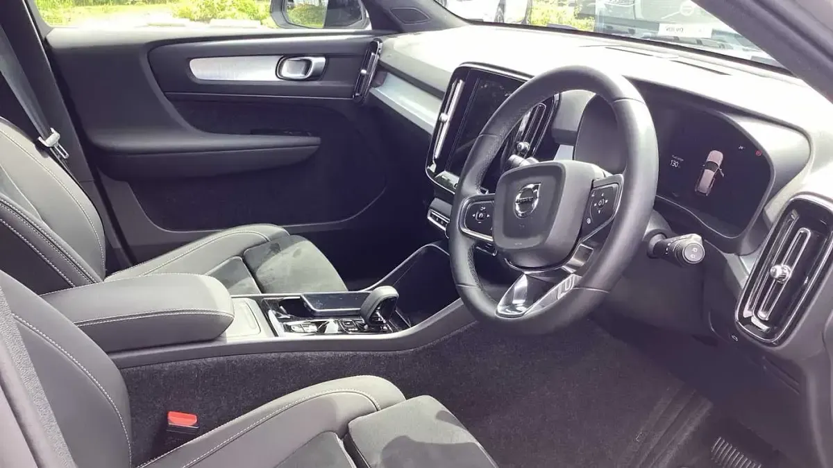 Used Volvo XC40 Plus 161 HP (118 kW) 2026 SUV