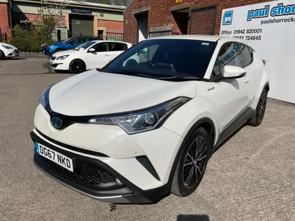 Second-hand Toyota C-HR 122 CP (89 kW) 2017 Alb SUV
