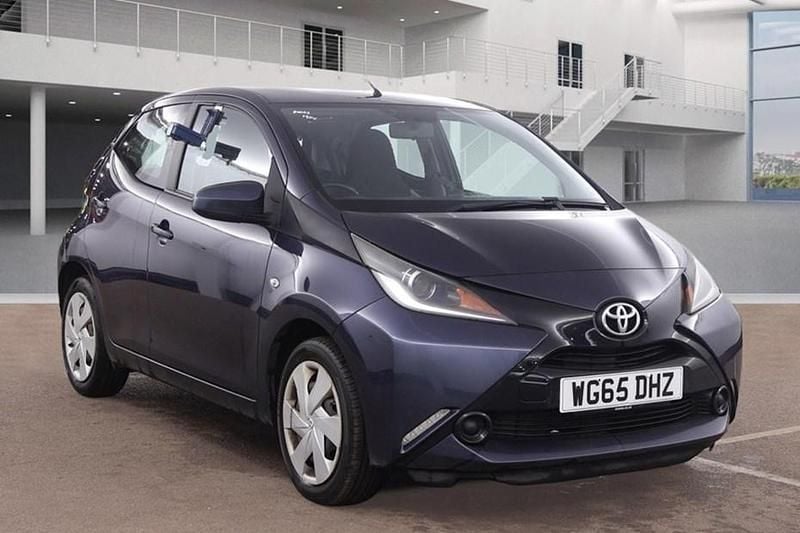 Used Toyota Aygo X-play 69 HP (50 kW) 2015 Blue Hatchback