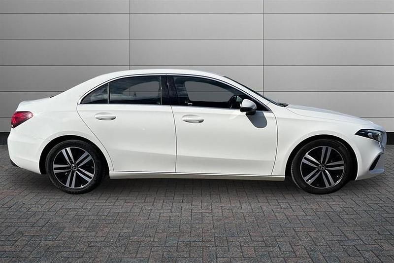 Used Mercedes A180 136 HP (100 kW) 2022 Polar white Sedan