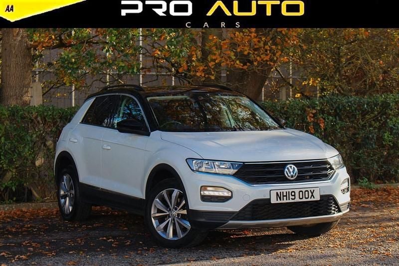 White Used 2019 VW T-Roc Design SUV | £11,150 (Fair price) - Image 1/4