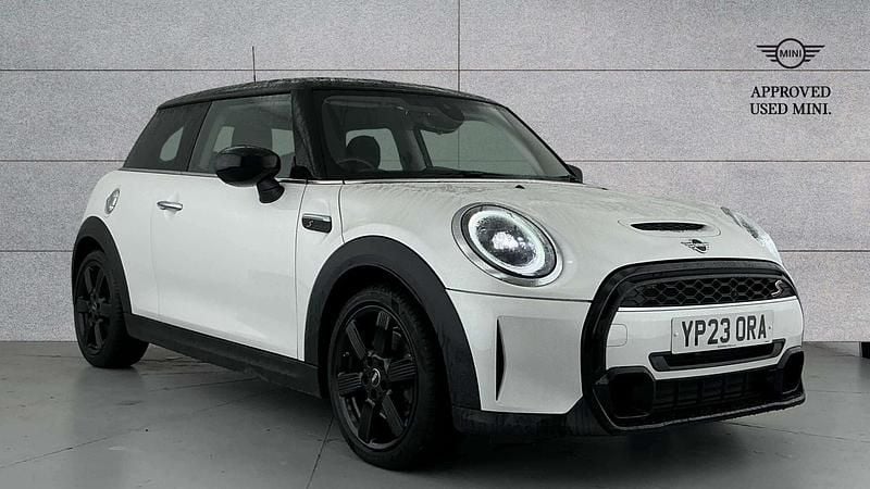 Used Mini Cooper S Classic 176 HP (129 kW) 2023 White Hatchback