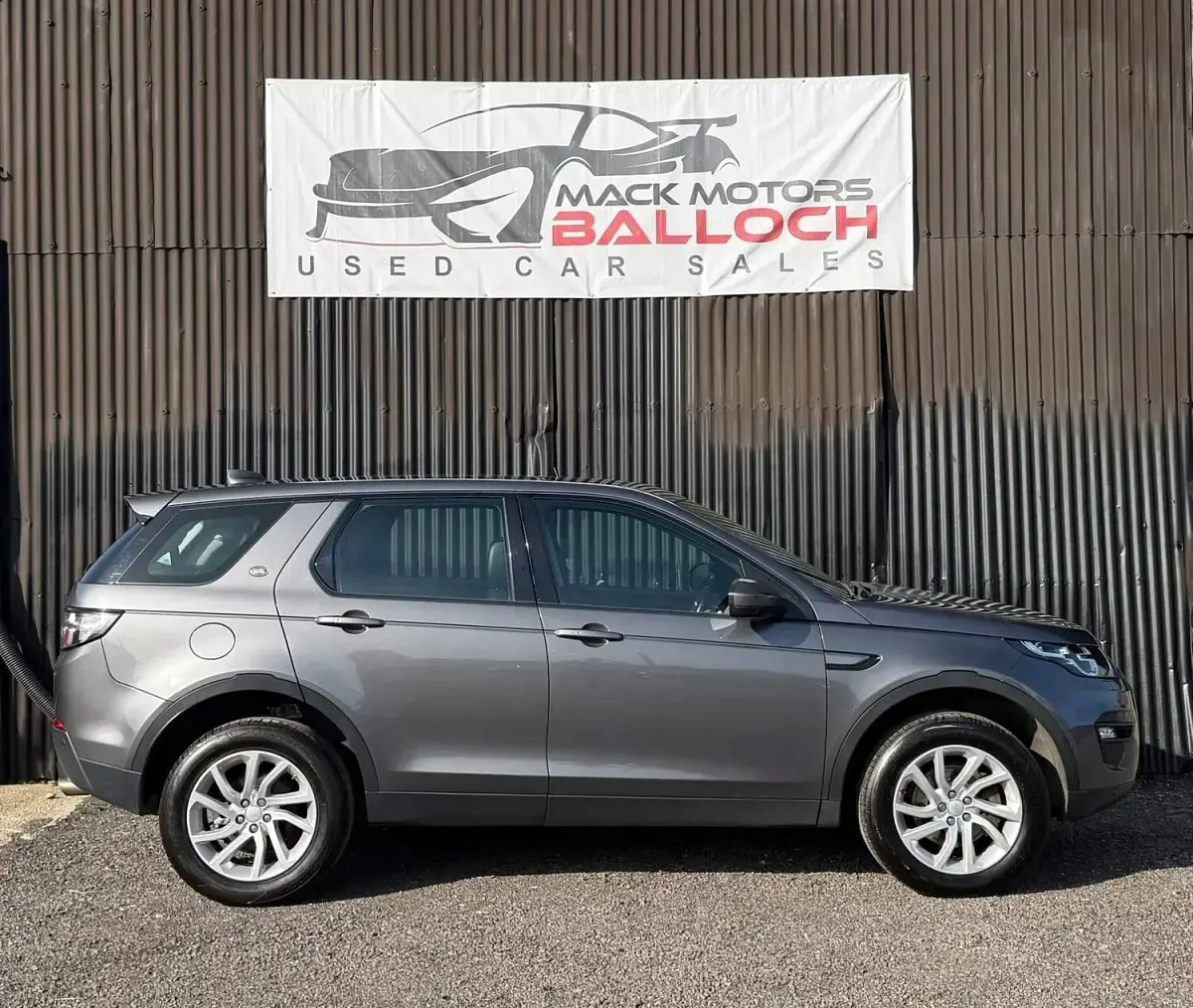 Used Land Rover Discovery 5 SE 2017 Grey SUV