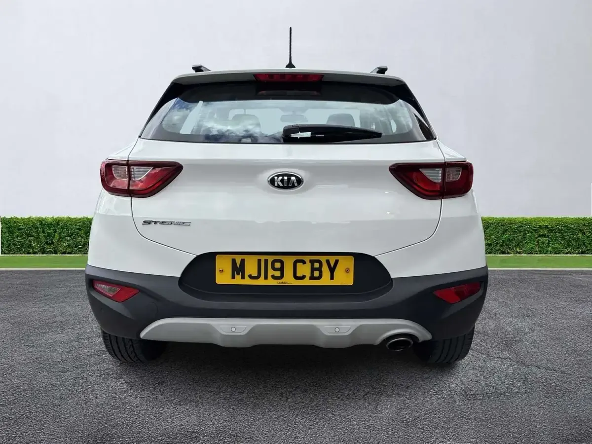 Used Kia Stonic 98 HP (72 kW) 2019 White SUV