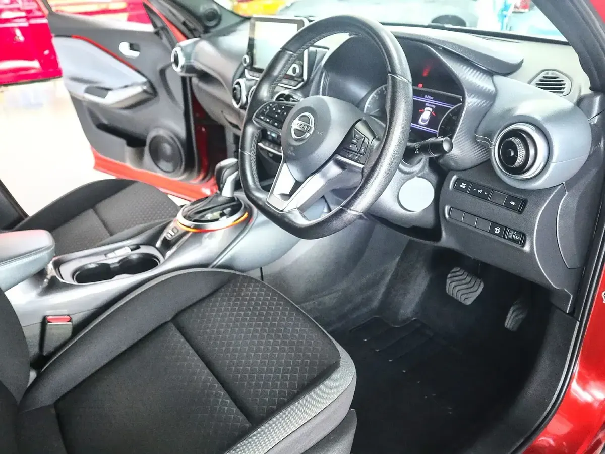 Used Nissan Juke N-Connecta 117 HP (86 kW) 2020 Red SUV