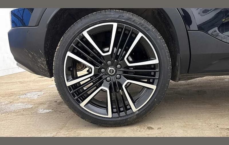 Used Volvo XC40 Ultra 197 HP (144 kW) 2025 Onyx black SUV