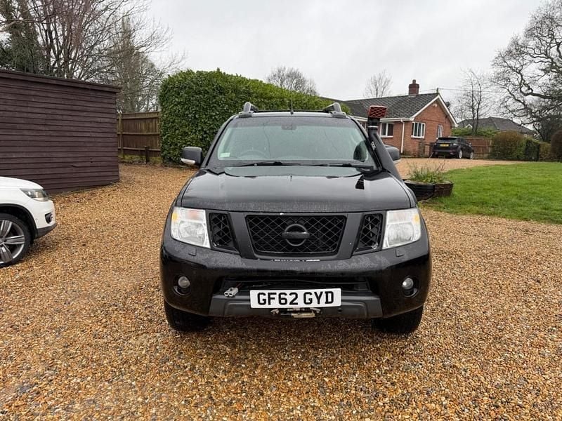 Used Nissan Navara Tekna 2012 Black Pickup