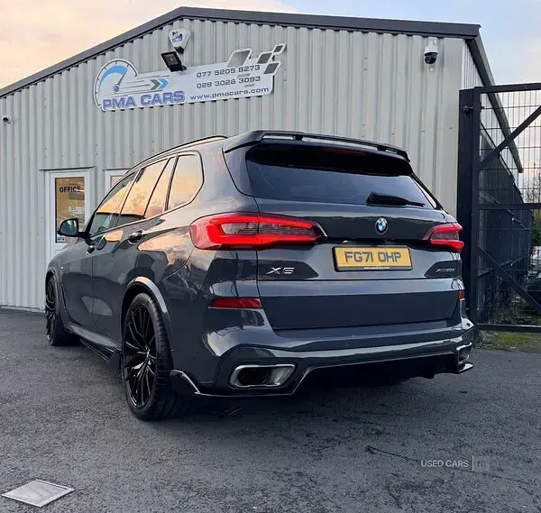 Begagnad BMW X5 M Sport 2021 Grå SUV