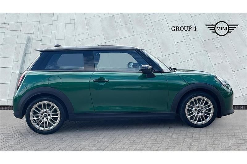 Gebraucht Mini Cooper Exclusive 204 PS (150 kW) 2024 Grün Kleinwagen
