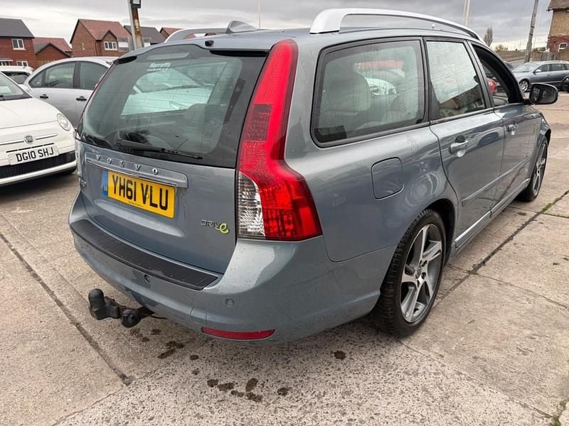 Used Volvo V50 SE Lux 115 HP (84 kW) 2011 Blue Estate