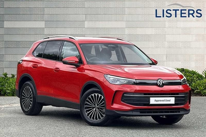 Persimmon red Used 2025 VW Tiguan Match SUV | £33,000 - Image 1/4