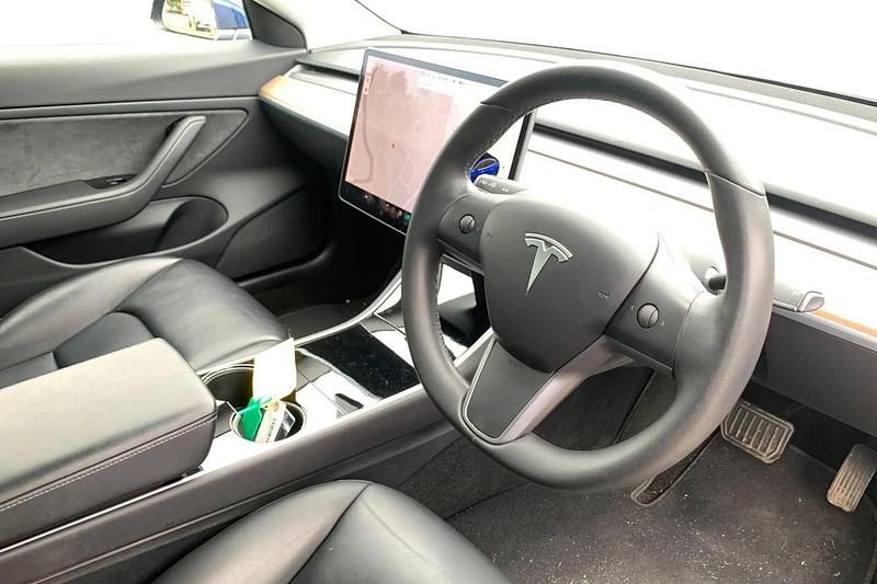Used Tesla Model 3 Long Range AWD 77 kW (106 HP) 2019 Blue Sedan